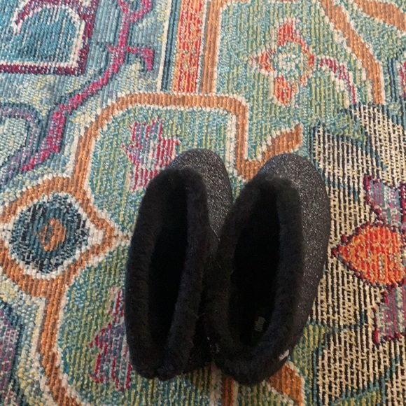 Black Sarah Glimmer Shearling Boot sz 8 - Picture 5 of 9